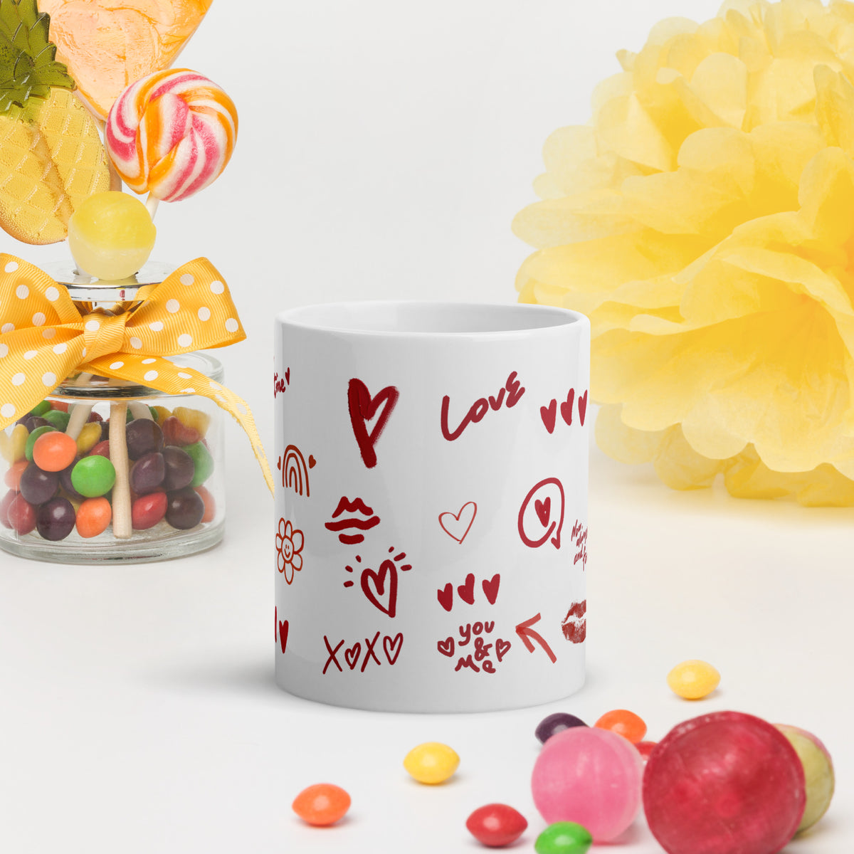 This sweet white ceramic mug is decorated with cute hand-drawn red Valentine-themed doodles, including hearts, lip prints and little flowers. It is printed with the phrase "Be my Valentine", perfect as a lovely gift for your sweetheart on Valentine’s Day. Sip your hot drinks and share your love with this charming cup!